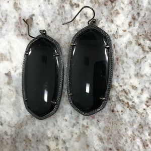 Black &chrome Danielle style Kendra Scott earrings